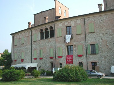 Parte posteriore della Rocca col palazzo del castellano, originariamente feudo vescovile
