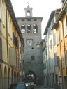 Contrada dell’orologio con torre del campanone civico - thumbnail